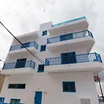 House Abrigos Hostel *