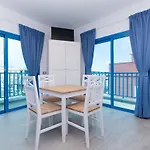 House Abrigos Лос-Абригос
