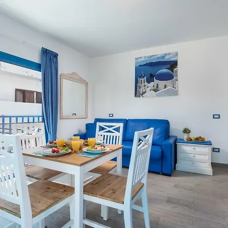 Hostel House 2*
