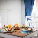 House Abrigos Ostello *