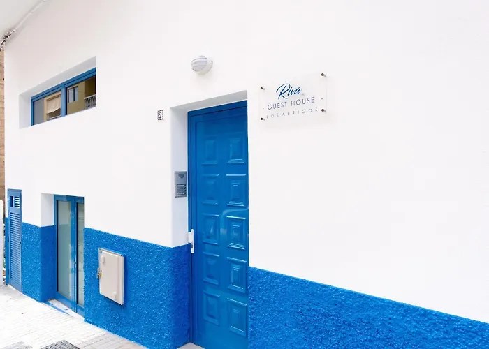 Riva Abrigos Hostal